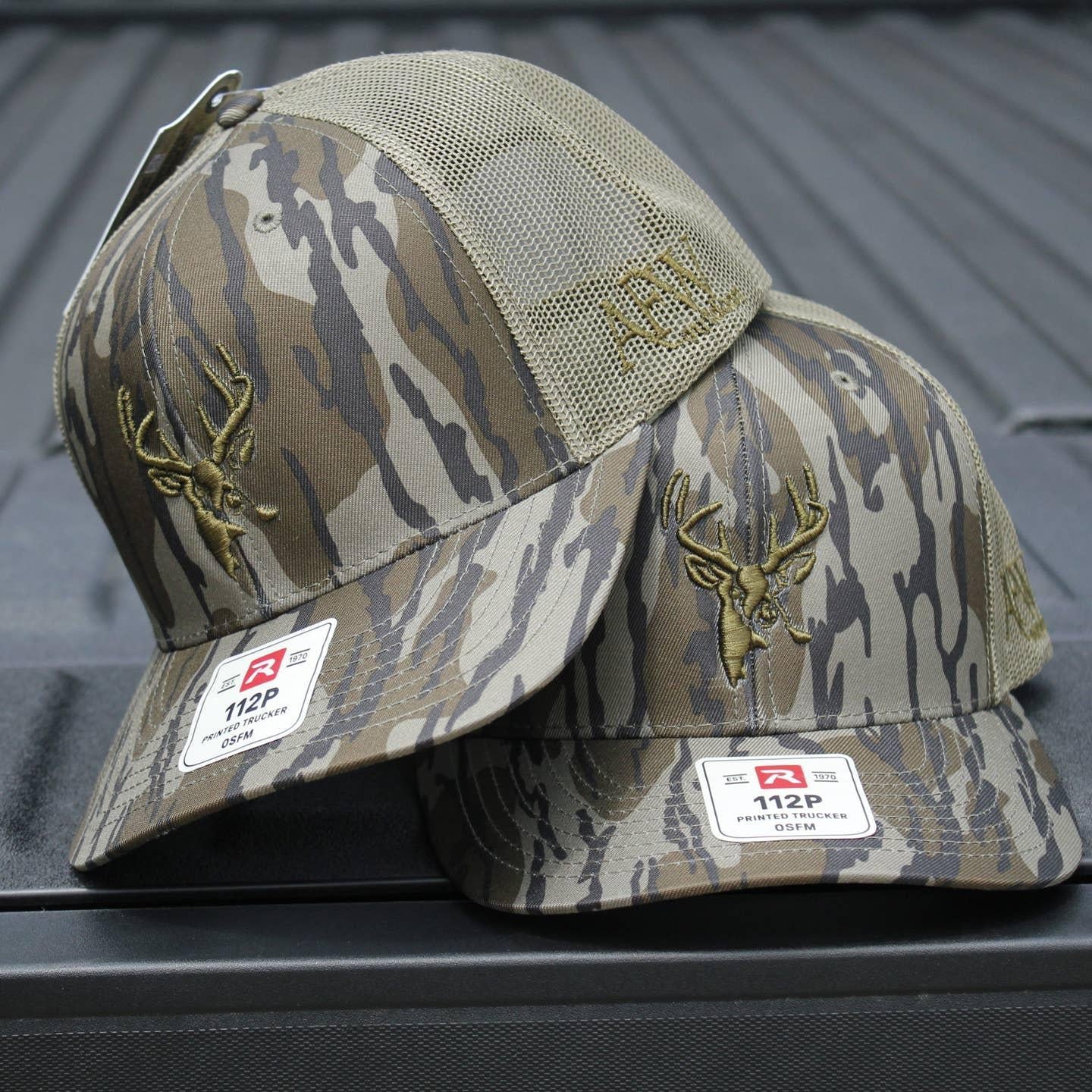Buck Mossy Oak Bottomland 112