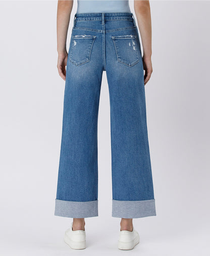 Sweeping Baggy Jeans