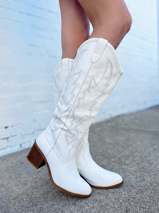 UPWIND WESTERN BOOT – Chinese Laundry Canada